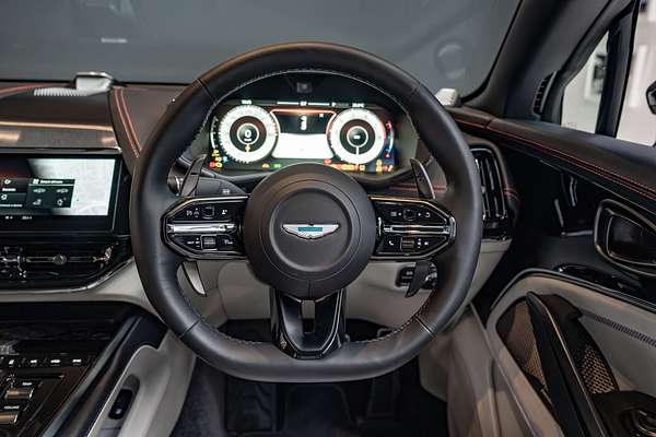2025 Aston Martin DBX 707