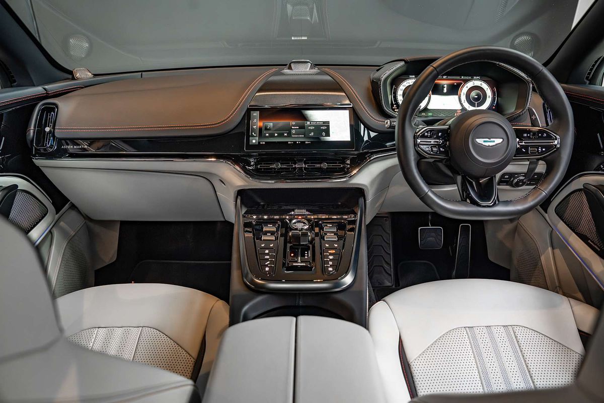 2025 Aston Martin DBX 707