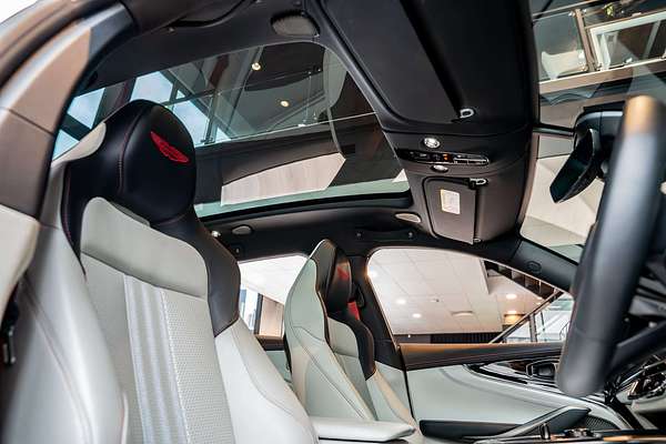 2025 Aston Martin DBX 707