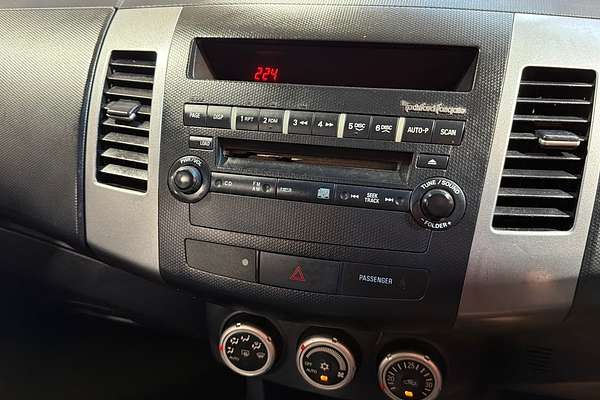 2006 Mitsubishi Outlander VR-X ZG