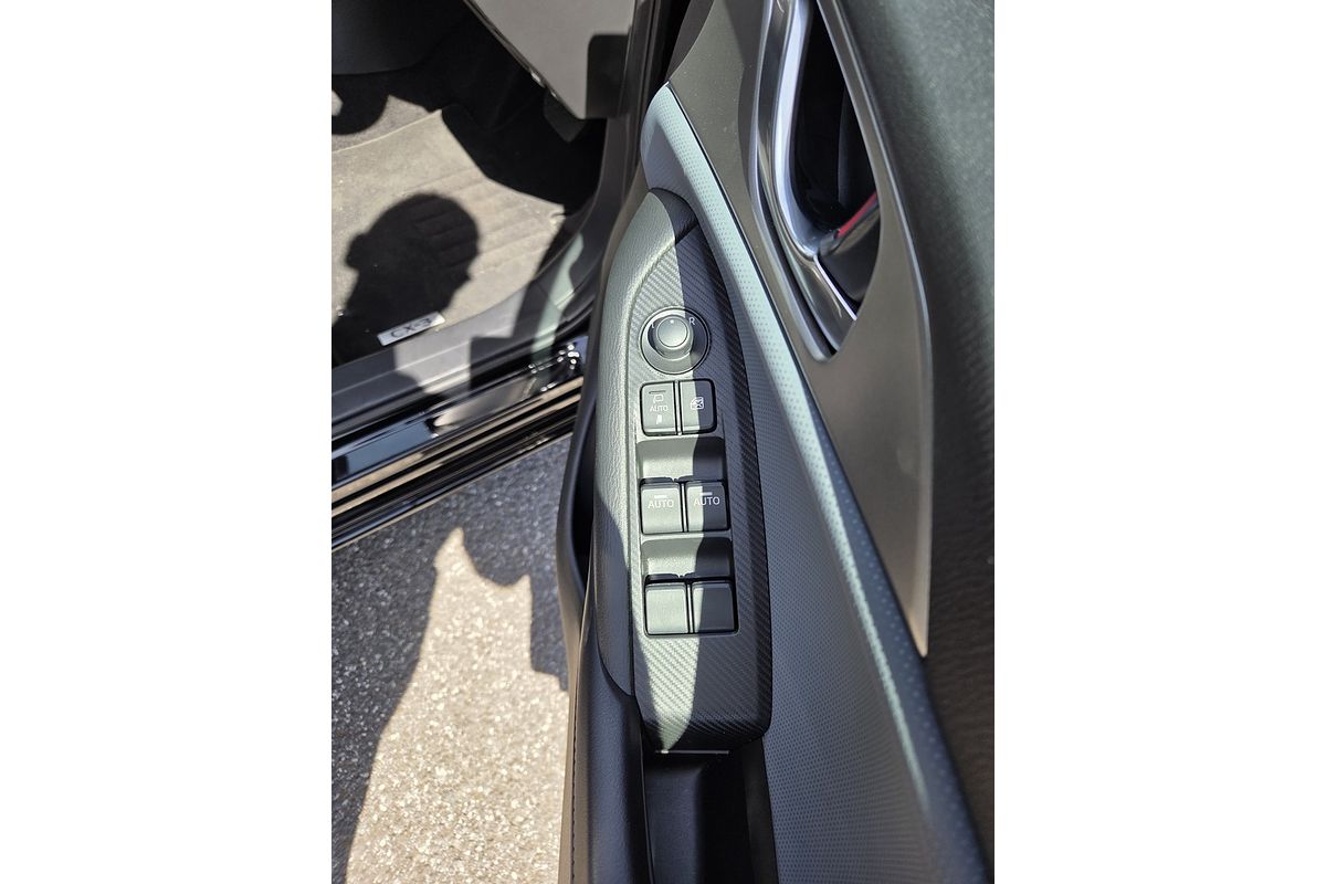 2024 Toyota Hilux Rogue 48V GUN126R 4X4