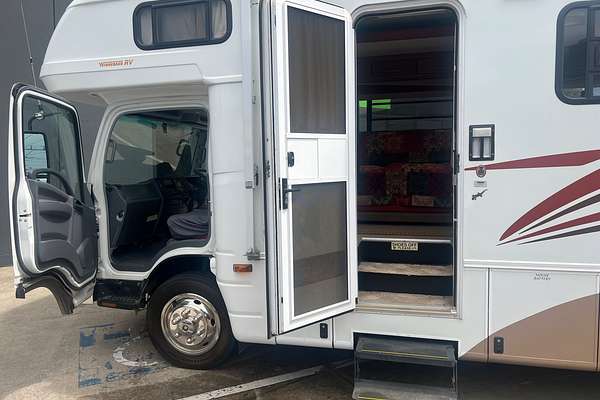 2008 Isuzu N Series NQR 450 Premium 4x2 LWB