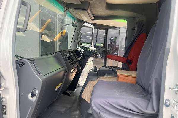 2008 Isuzu N Series NQR 450 Premium 4x2 LWB