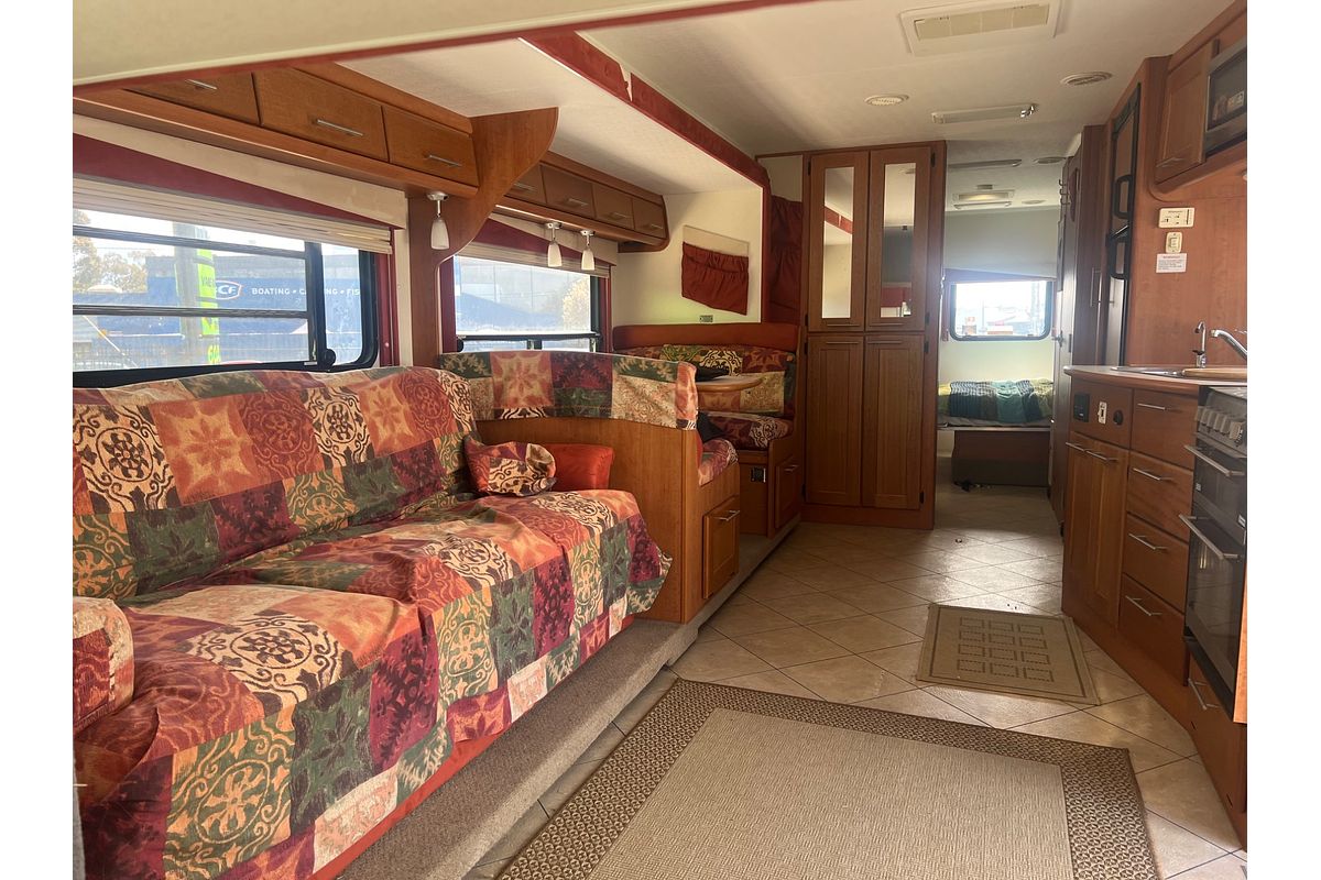 2008 Isuzu N Series NQR 450 Premium 4x2 LWB