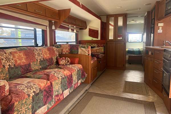 2008 Isuzu N Series NQR 450 Premium 4x2 LWB