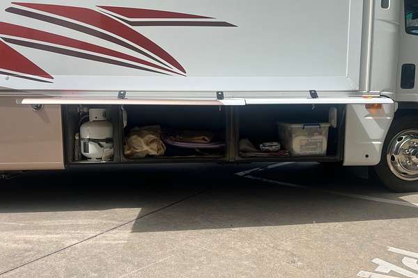 2008 Isuzu N Series NQR 450 Premium 4x2 LWB