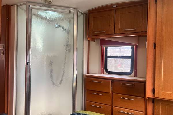 2008 Isuzu N Series NQR 450 Premium 4x2 LWB