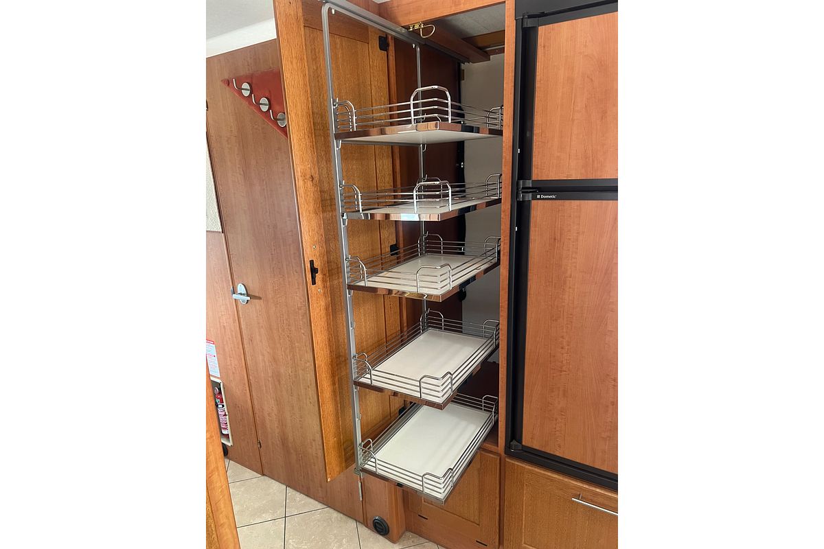 2008 Isuzu N Series NQR 450 Premium 4x2 LWB