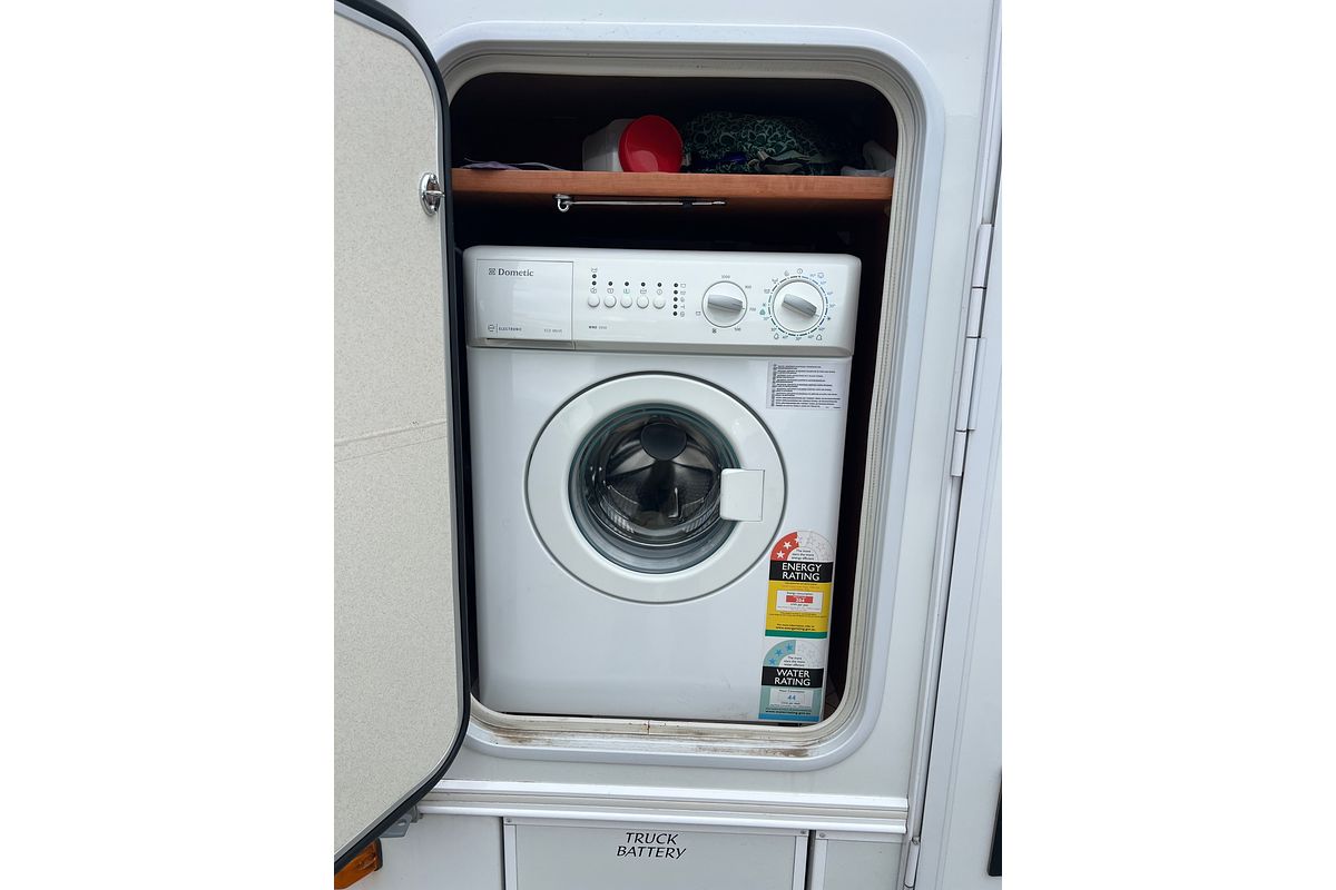 2008 Isuzu N Series NQR 450 Premium 4x2 LWB