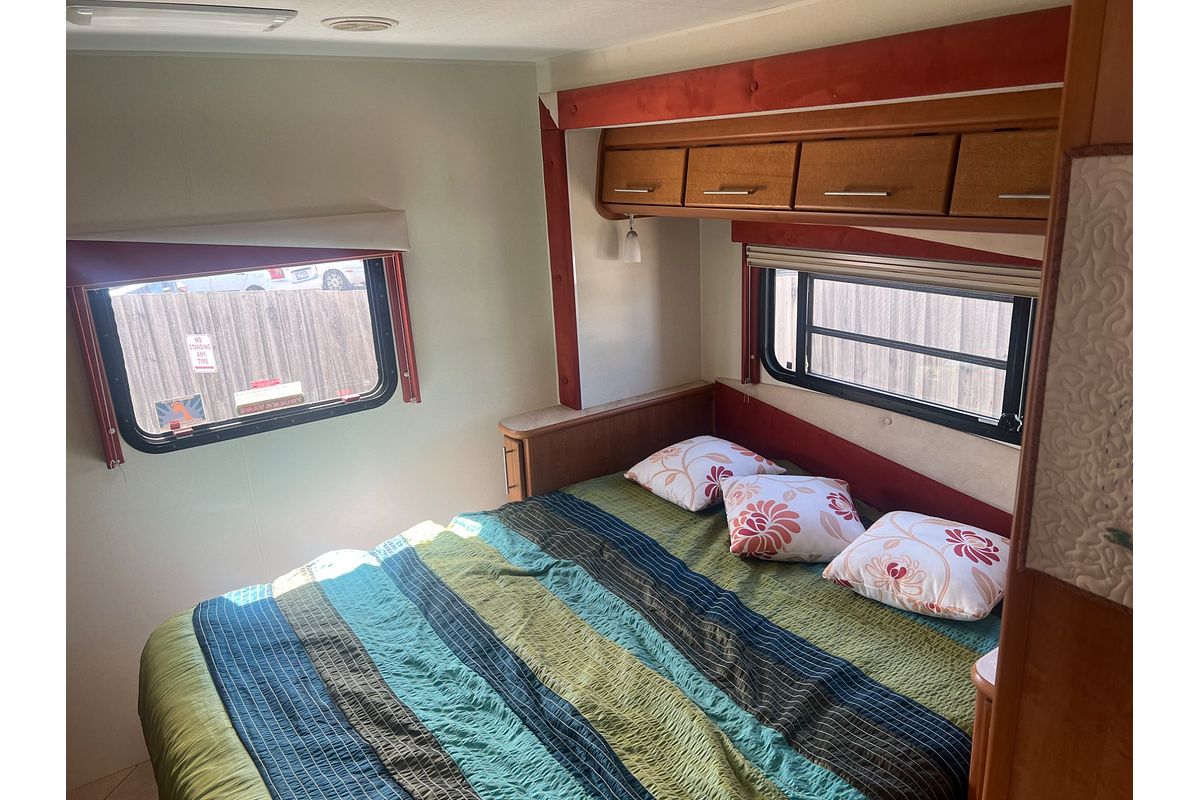 2008 Isuzu N Series NQR 450 Premium 4x2 LWB