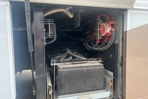 2008 Isuzu N Series NQR 450 Premium 4x2 LWB