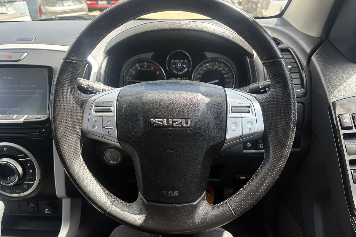 2020 Isuzu MU-X LS-T