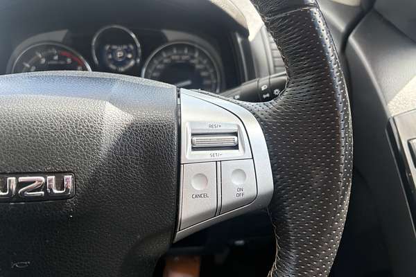 2020 Isuzu MU-X LS-T