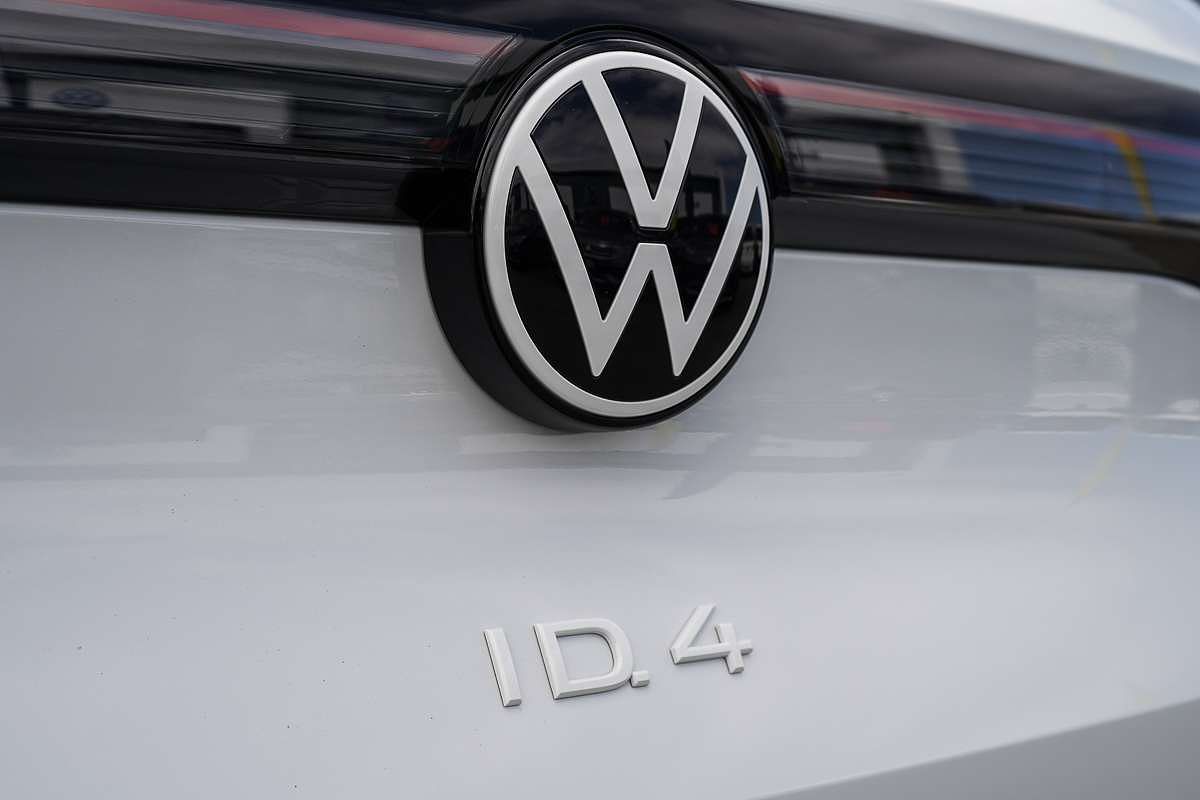 2025 Volkswagen ID.4 Pro E2