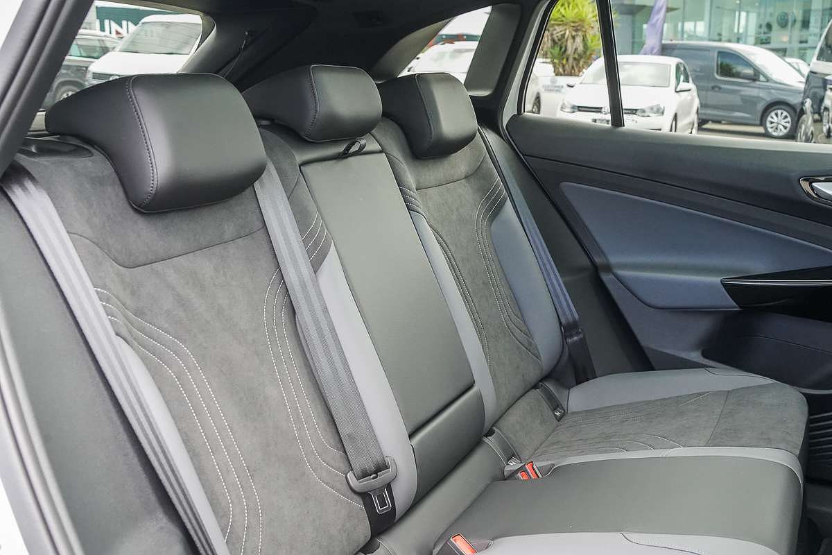 2025 Volkswagen ID.4 Pro E2