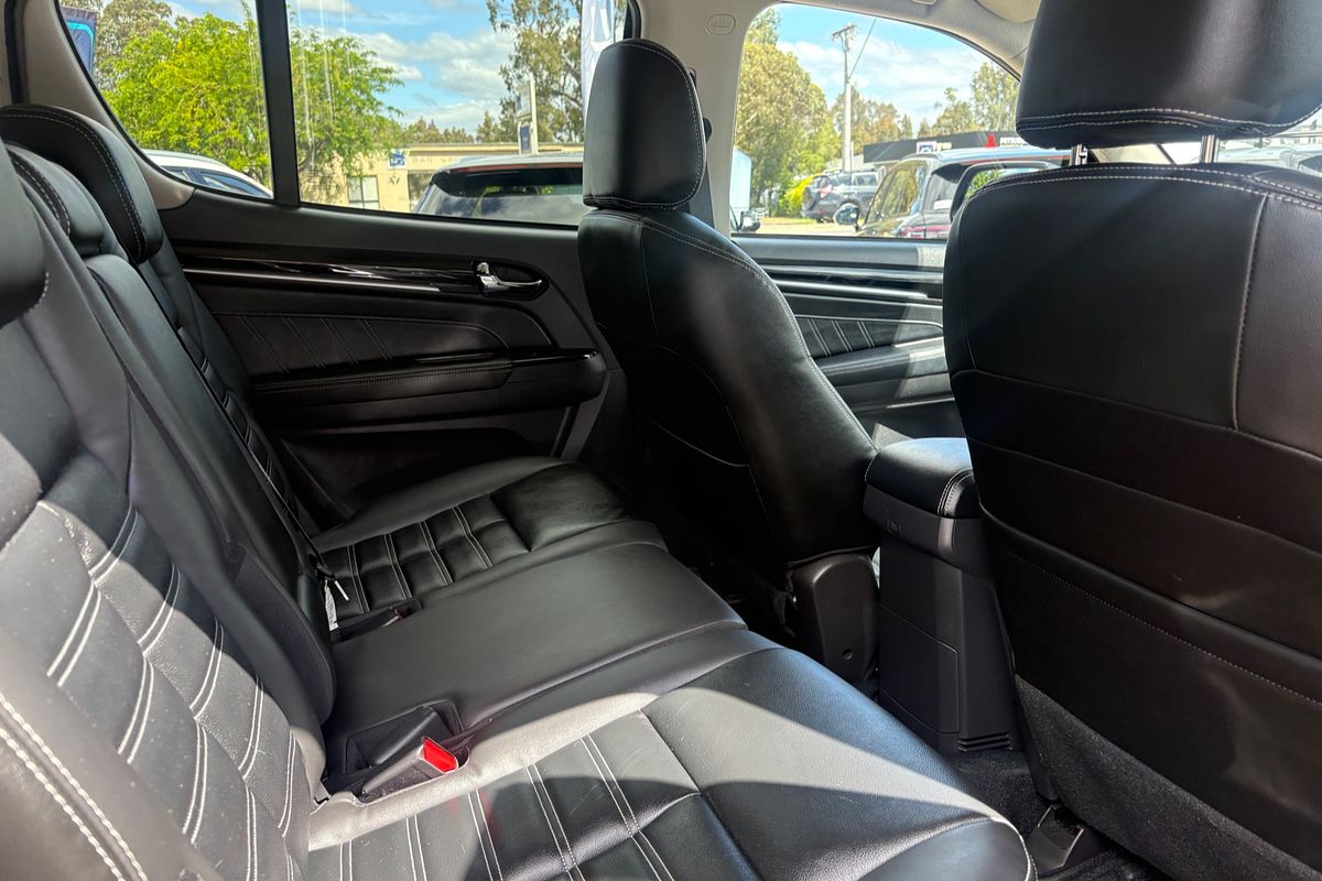 2020 Isuzu MU-X LS-T