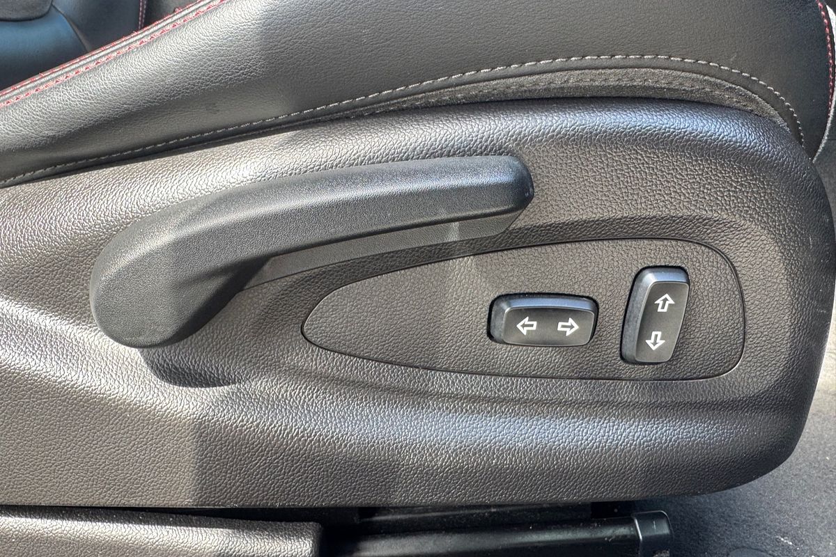 2016 Holden Commodore SV6 Black VF Series II