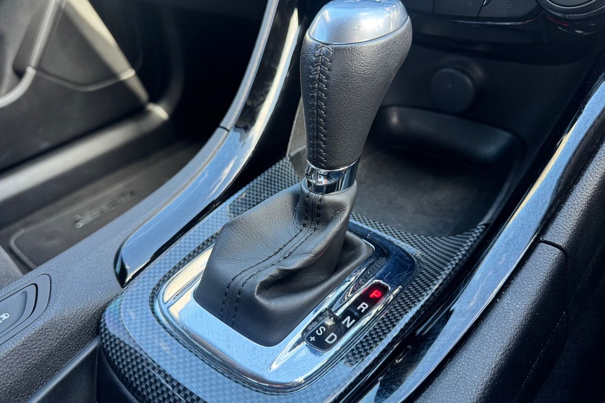 2016 Holden Commodore SV6 Black VF Series II