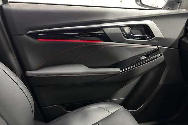 2025 Isuzu MU-X X-TERRAIN