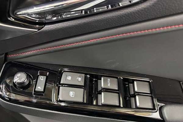 2025 Isuzu MU-X X-TERRAIN