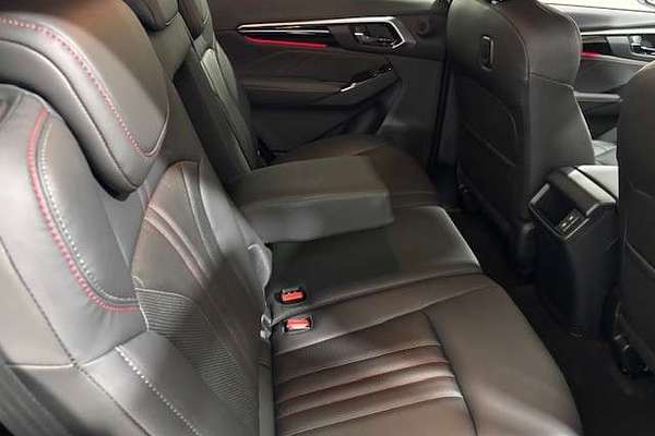 2025 Isuzu MU-X X-TERRAIN