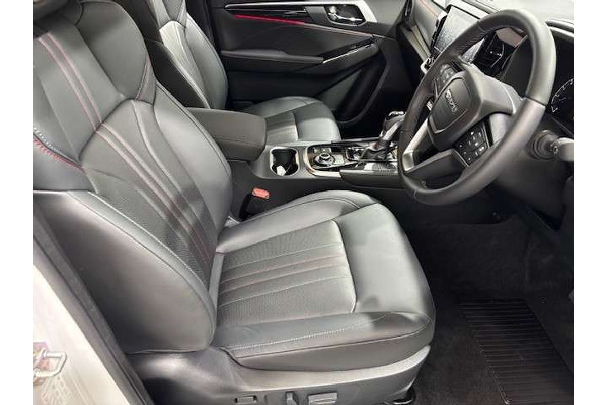 2025 Isuzu MU-X X-TERRAIN