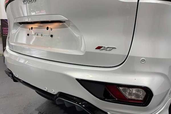 2025 Isuzu MU-X X-TERRAIN