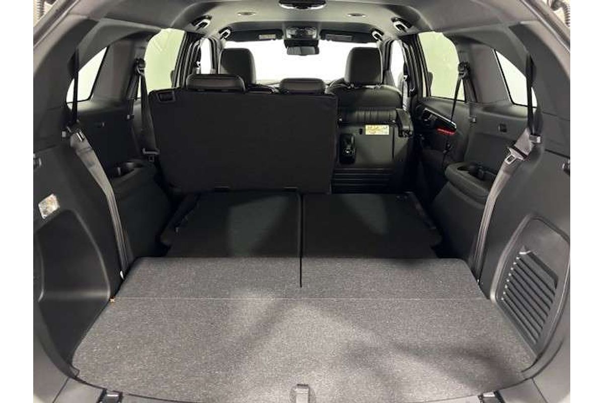 2025 Isuzu MU-X X-TERRAIN