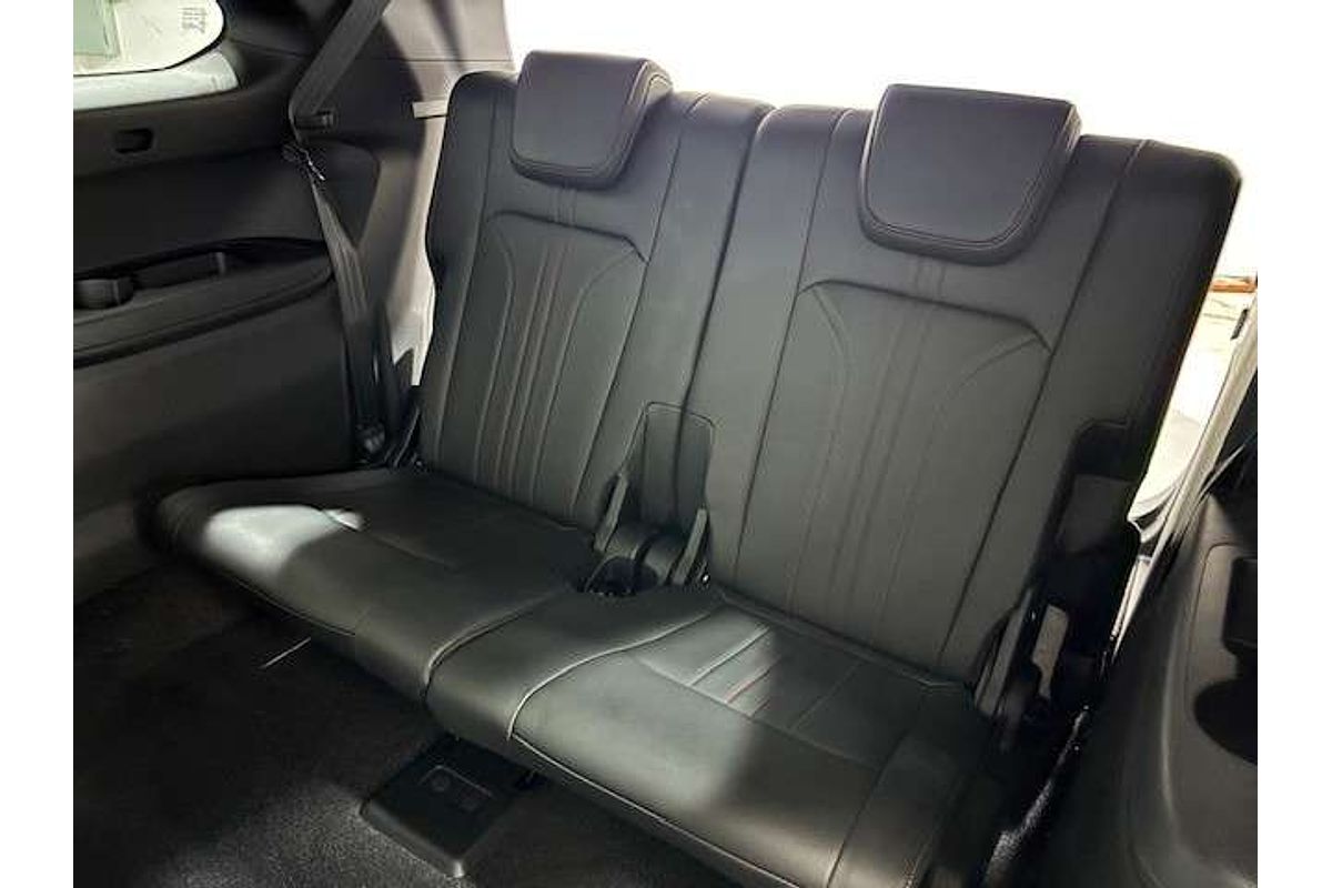 2025 Isuzu MU-X X-TERRAIN