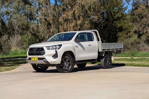 2024 Toyota Hilux SR GUN126R 4X4