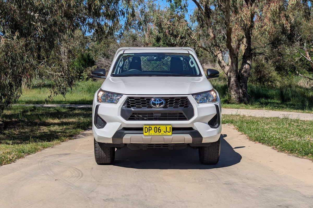 2024 Toyota Hilux SR GUN126R 4X4