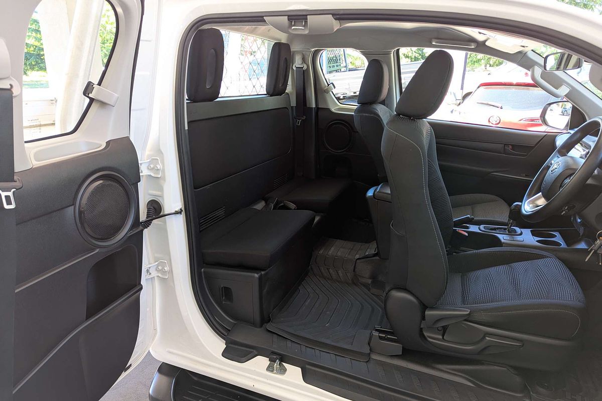 2024 Toyota Hilux SR GUN126R 4X4