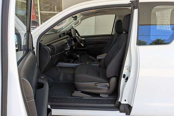 2024 Toyota Hilux SR GUN126R 4X4