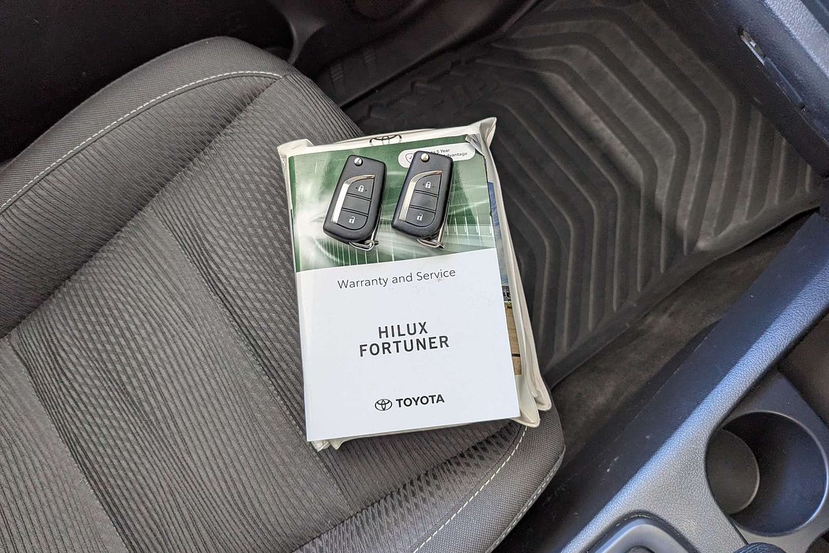 2024 Toyota Hilux SR GUN126R 4X4