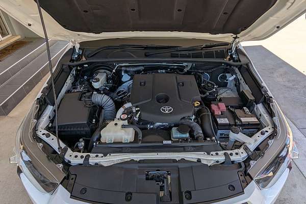 2024 Toyota Hilux SR GUN126R 4X4