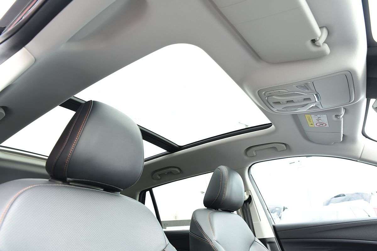 2025 MG HS Hybrid+ Essence AS33H