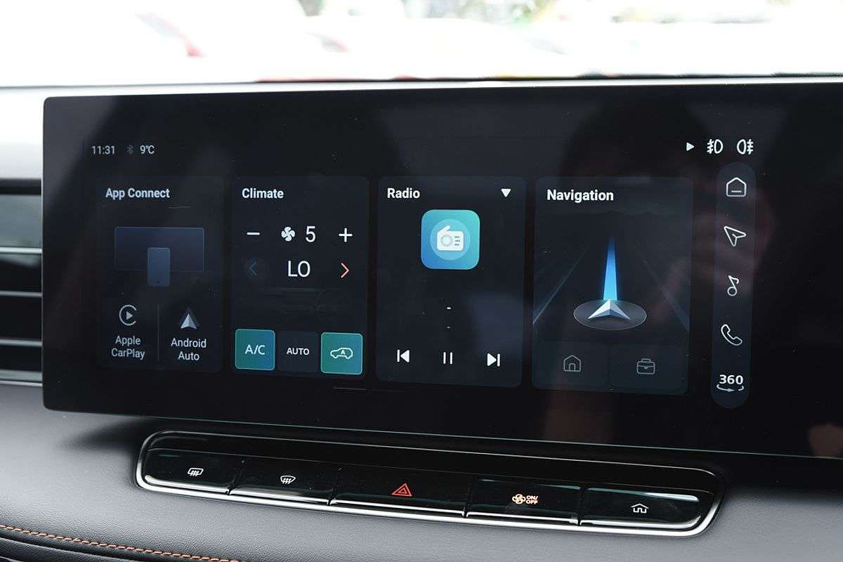 2025 MG HS Hybrid+ Essence AS33H