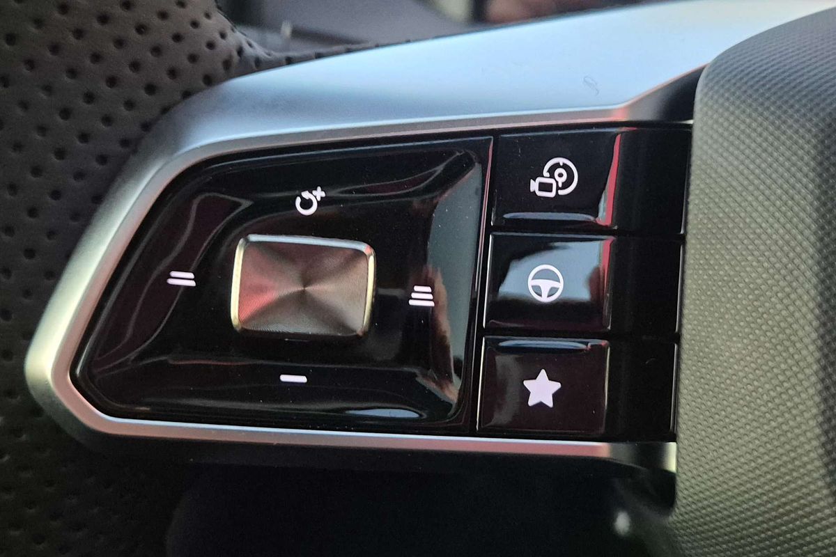 2025 MG MGS5 EV Essence 62 ZS3EM