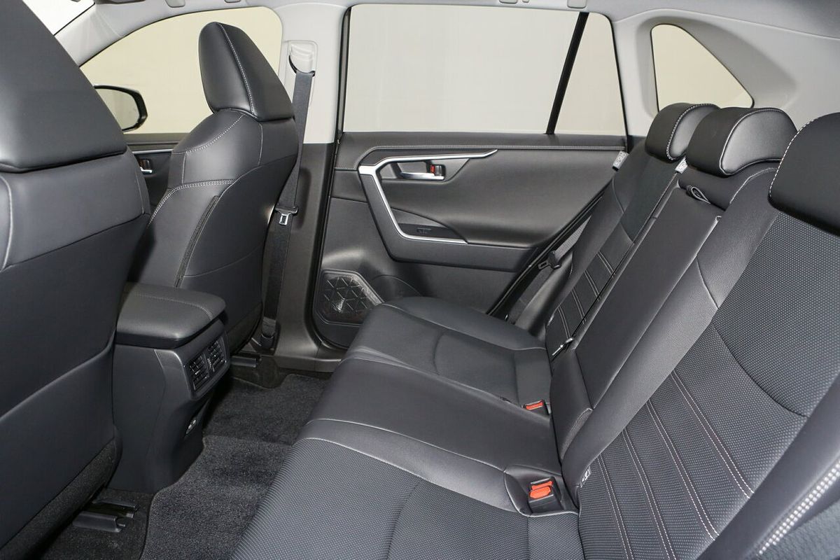 2025 Toyota RAV4 Cruiser AXAH54R