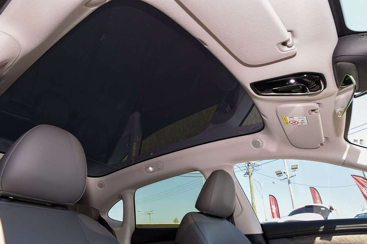 2025 MG IM6 Premium S12L