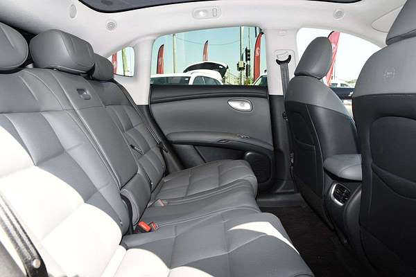 2025 MG IM6 Premium S12L