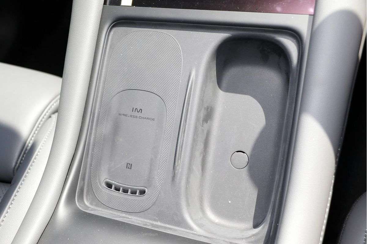 2025 MG IM6 Premium S12L