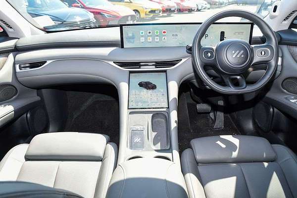 2025 MG IM6 Premium S12L