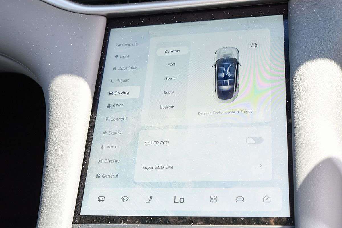 2025 MG IM6 Premium S12L