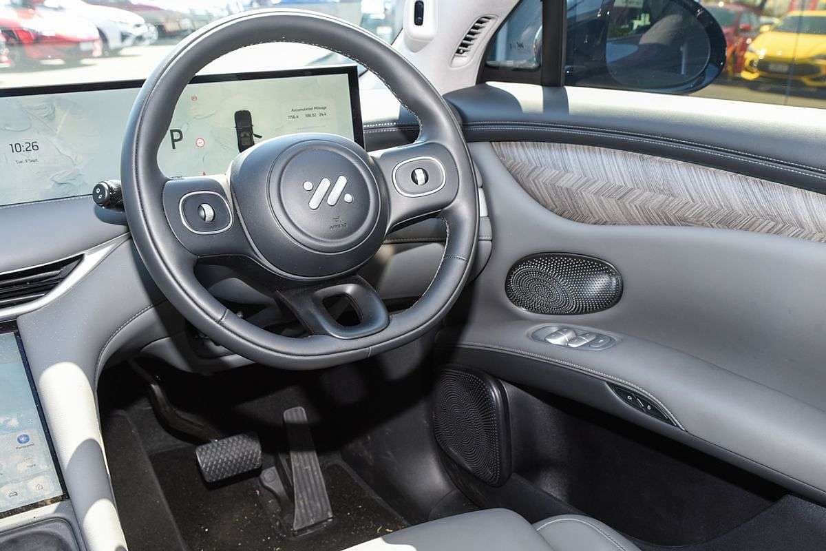 2025 MG IM6 Premium S12L