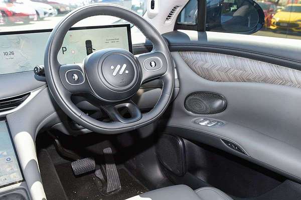 2025 MG IM6 Premium S12L