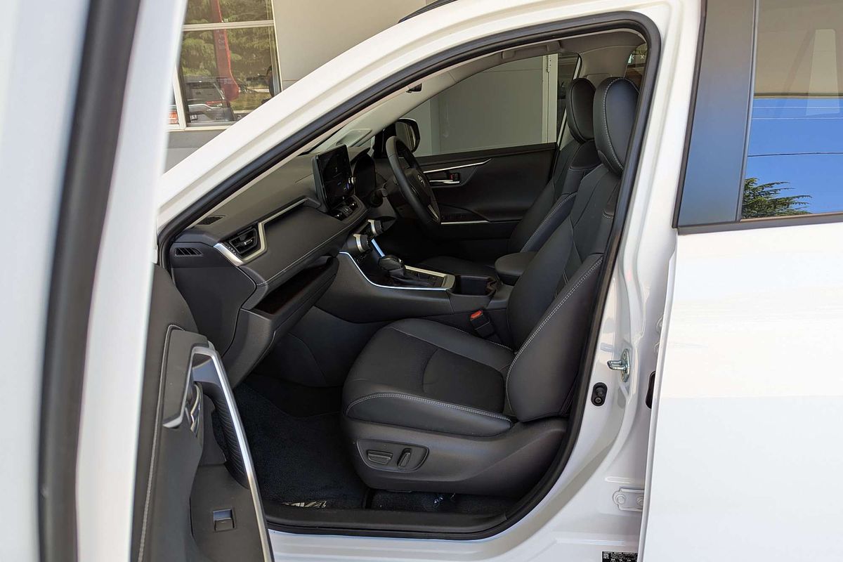 2024 Toyota RAV4 Cruiser AXAH52R