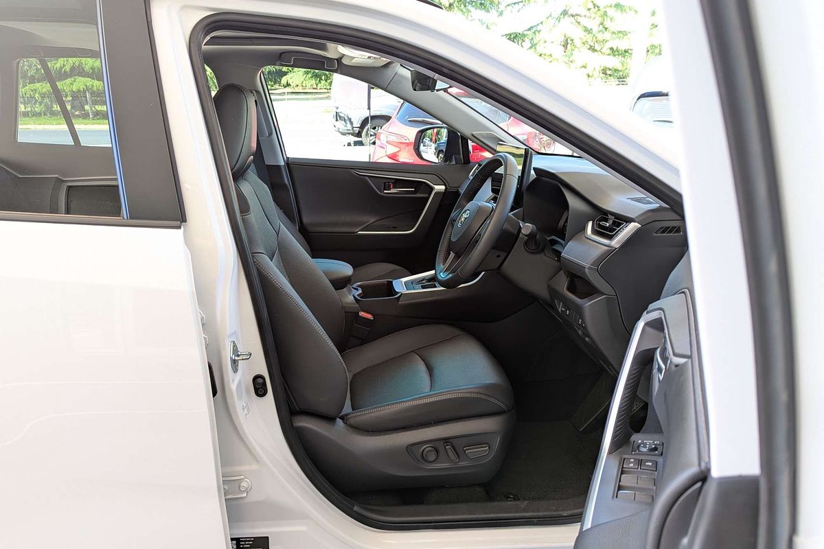 2024 Toyota RAV4 Cruiser AXAH52R