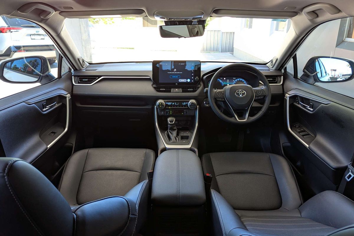 2024 Toyota RAV4 Cruiser AXAH52R