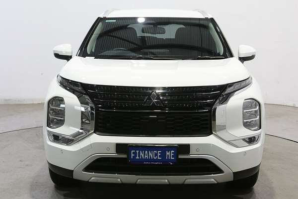 2024 Mitsubishi Outlander LS ZM